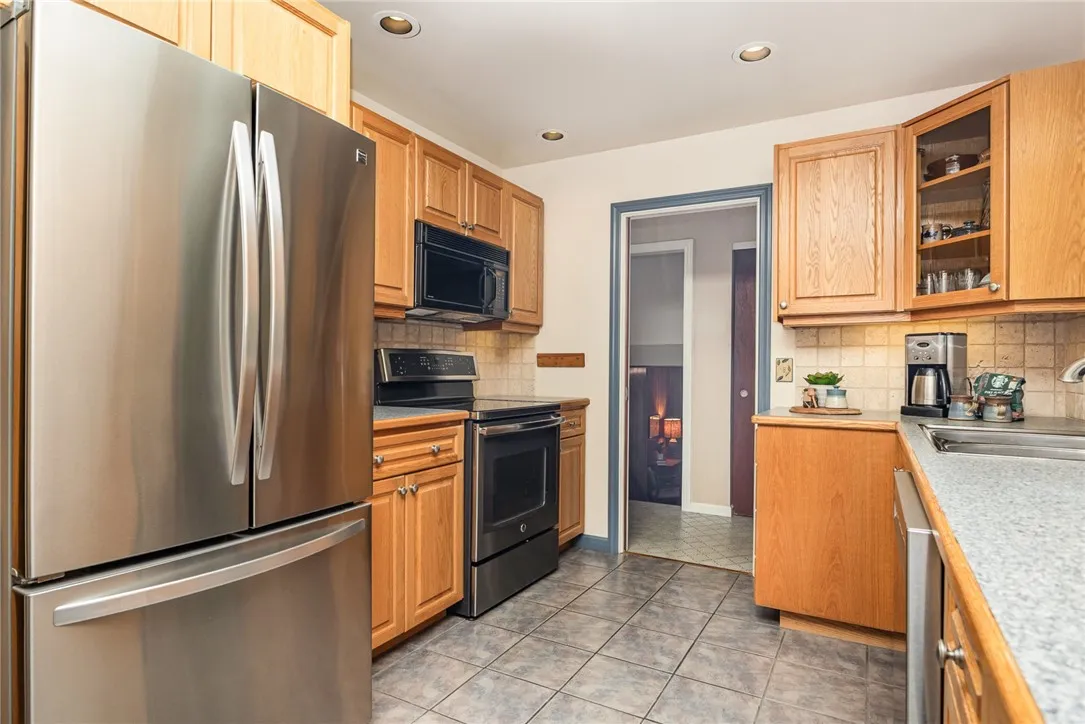 500 Watson Road, Perinton, New York 14450, Perinton, New York 14450, 4 Bedrooms Bedrooms, 8 Rooms Rooms,2 BathroomsBathrooms,Residential,Closed,500 Watson Road, Perinton, New York 14450,0,R1619833