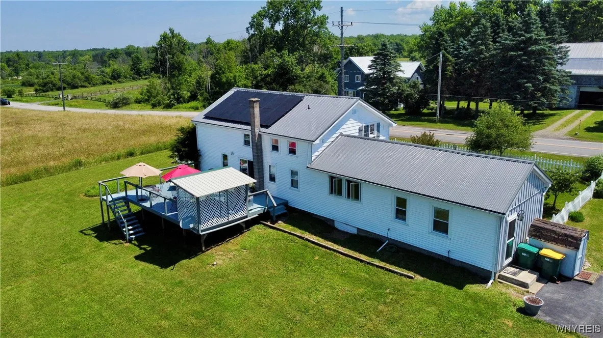8242 Cole Road, Boston, New York 14033, Boston, New York 14033, 3 Bedrooms Bedrooms, 9 Rooms Rooms,1 BathroomBathrooms,Residential,For Sale,8242 Cole Road, Boston, New York 14033,B1619864
