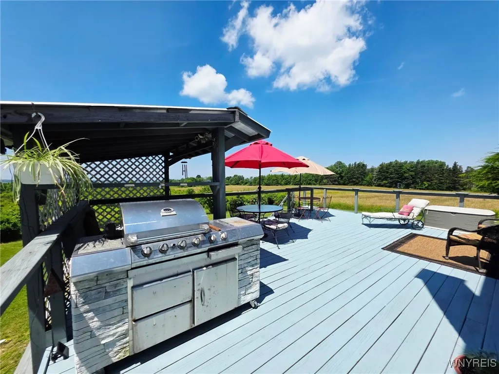 8242 Cole Road, Boston, New York 14033, Boston, New York 14033, 3 Bedrooms Bedrooms, 9 Rooms Rooms,1 BathroomBathrooms,Residential,For Sale,8242 Cole Road, Boston, New York 14033,B1619864