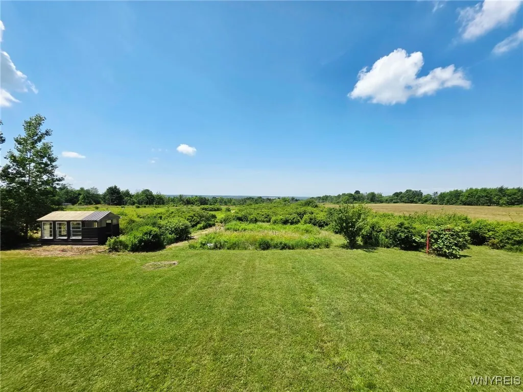 8242 Cole Road, Boston, New York 14033, Boston, New York 14033, 3 Bedrooms Bedrooms, 9 Rooms Rooms,1 BathroomBathrooms,Residential,For Sale,8242 Cole Road, Boston, New York 14033,B1619864