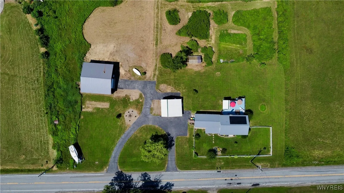 8242 Cole Road, Boston, New York 14033, Boston, New York 14033, 3 Bedrooms Bedrooms, 9 Rooms Rooms,1 BathroomBathrooms,Residential,For Sale,8242 Cole Road, Boston, New York 14033,B1619864