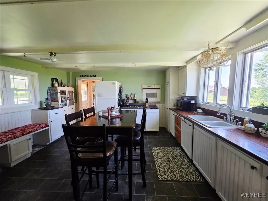 8242 Cole Road, Boston, New York 14033, Boston, New York 14033, 3 Bedrooms Bedrooms, 9 Rooms Rooms,1 BathroomBathrooms,Residential,For Sale,8242 Cole Road, Boston, New York 14033,B1619864