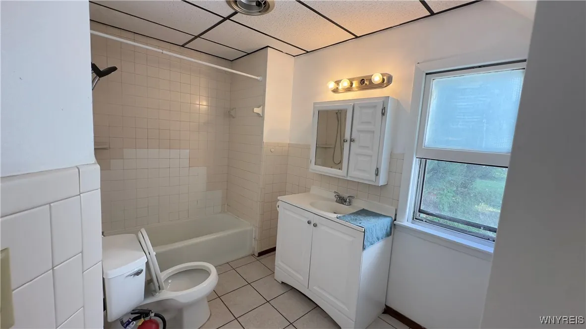 114 Kirby Avenue, Lackawanna, New York 14218, Lackawanna, New York 14218, 2 Bedrooms Bedrooms, 5 Rooms Rooms,1 BathroomBathrooms,Residential Lease,Closed,114 Kirby Avenue, Lackawanna, New York 14218,B1621061