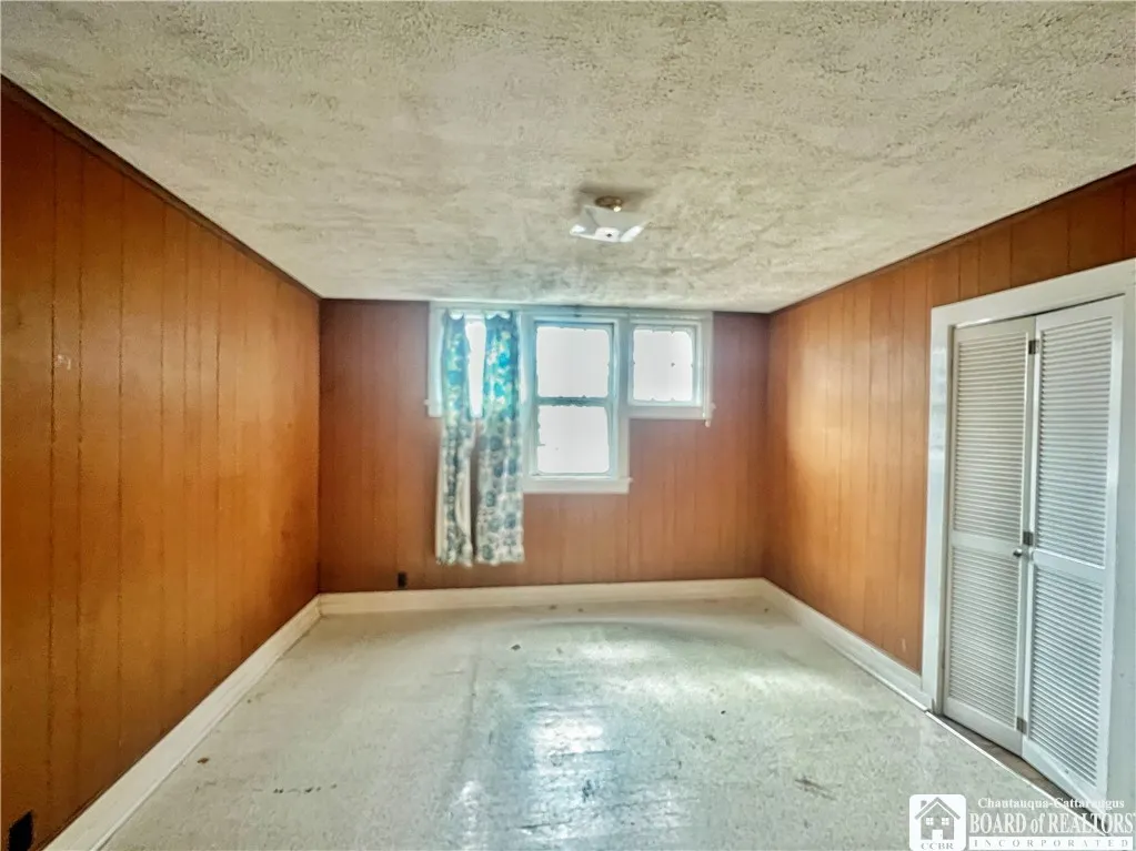 23 Hall Avenue, Jamestown, New York 14701, Jamestown, New York 14701, 4 Bedrooms Bedrooms, 9 Rooms Rooms,1 BathroomBathrooms,Residential,Closed,23 Hall Avenue, Jamestown, New York 14701,0,R1619635