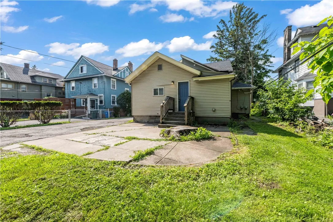 1084 Plymouth Avenue South, Rochester, New York 14, Rochester, New York 14608, 4 Bedrooms Bedrooms, ,2 BathroomsBathrooms,Residential,For Sale,1084 Plymouth Avenue South, Rochester, New York 14,R1612712