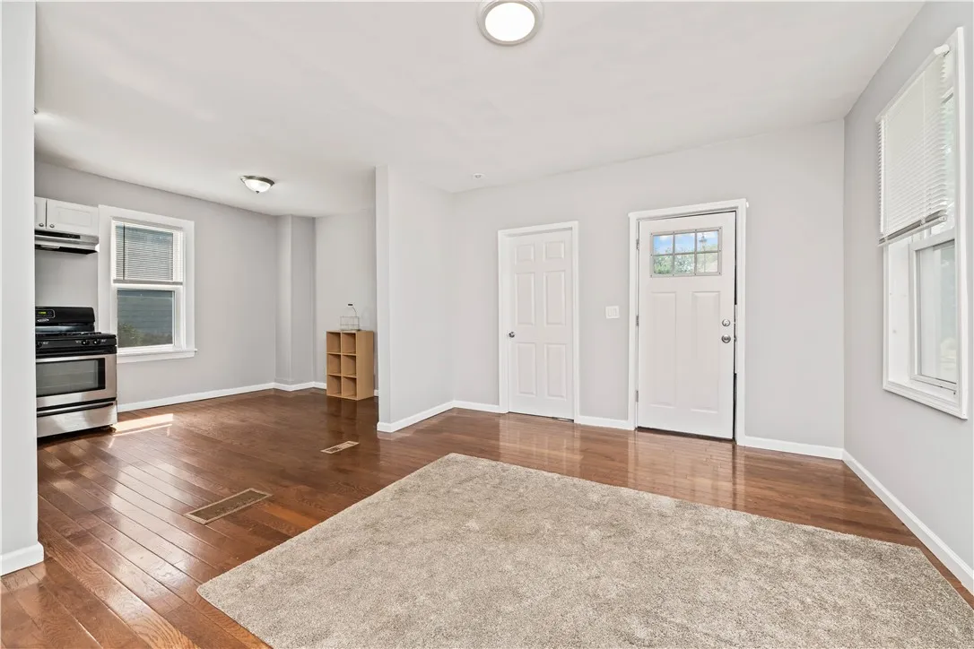 1084 Plymouth Avenue South, Rochester, New York 14, Rochester, New York 14608, 4 Bedrooms Bedrooms, ,2 BathroomsBathrooms,Residential,For Sale,1084 Plymouth Avenue South, Rochester, New York 14,R1612712