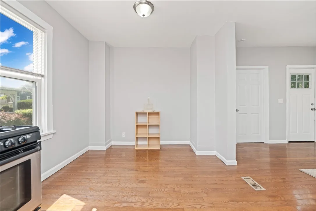 1084 Plymouth Avenue South, Rochester, New York 14, Rochester, New York 14608, 4 Bedrooms Bedrooms, ,2 BathroomsBathrooms,Residential,For Sale,1084 Plymouth Avenue South, Rochester, New York 14,R1612712