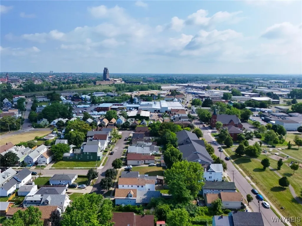 89 Jones Street, Buffalo, New York 14206, Buffalo, New York 14206, 5 Bedrooms Bedrooms, 7 Rooms Rooms,2 BathroomsBathrooms,Residential,For Sale,89 Jones Street, Buffalo, New York 14206,B1620683