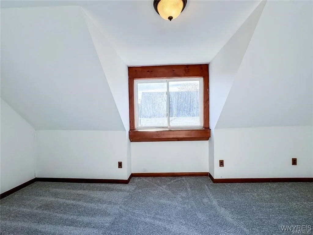 89 Jones Street, Buffalo, New York 14206, Buffalo, New York 14206, 5 Bedrooms Bedrooms, 7 Rooms Rooms,2 BathroomsBathrooms,Residential,For Sale,89 Jones Street, Buffalo, New York 14206,B1620683