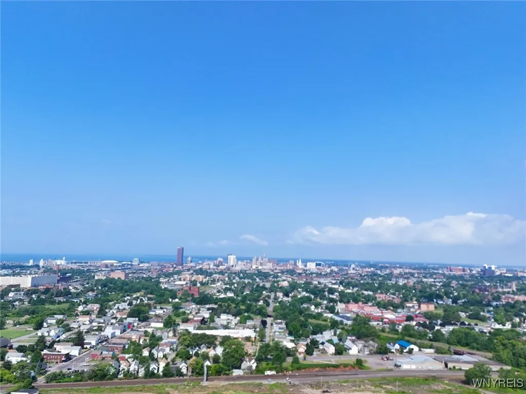 89 Jones Street, Buffalo, New York 14206, Buffalo, New York 14206, 5 Bedrooms Bedrooms, 7 Rooms Rooms,2 BathroomsBathrooms,Residential,For Sale,89 Jones Street, Buffalo, New York 14206,B1620683