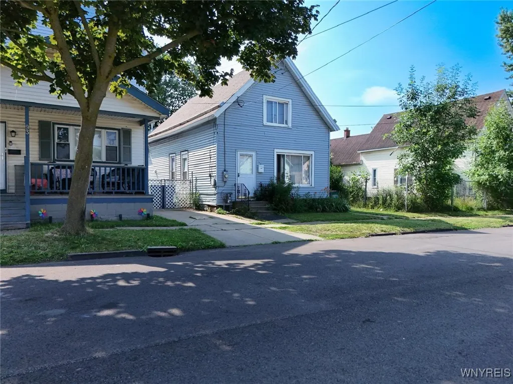 89 Jones Street, Buffalo, New York 14206, Buffalo, New York 14206, 5 Bedrooms Bedrooms, 7 Rooms Rooms,2 BathroomsBathrooms,Residential,For Sale,89 Jones Street, Buffalo, New York 14206,B1620683