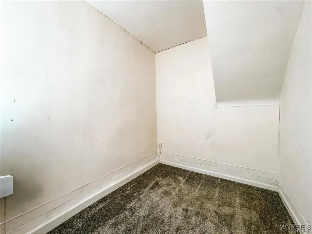 89 Jones Street, Buffalo, New York 14206, Buffalo, New York 14206, 5 Bedrooms Bedrooms, 7 Rooms Rooms,2 BathroomsBathrooms,Residential,For Sale,89 Jones Street, Buffalo, New York 14206,B1620683