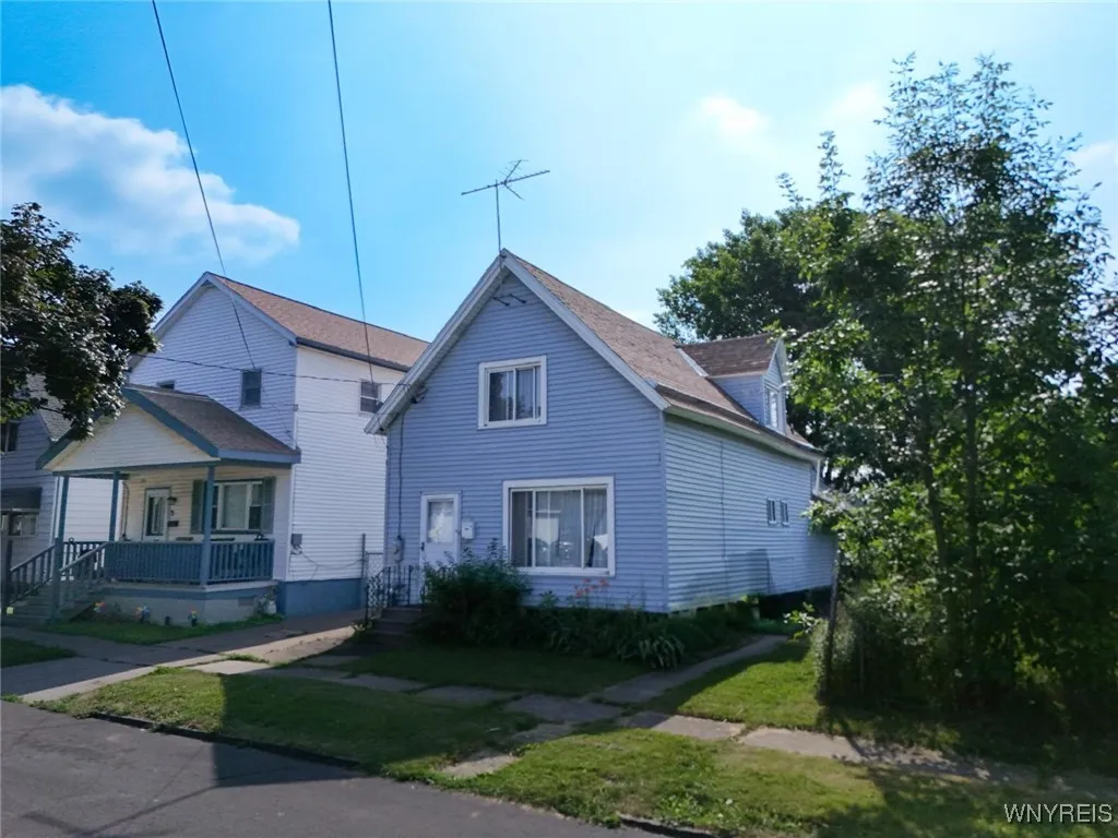 89 Jones Street, Buffalo, New York 14206, Buffalo, New York 14206, 5 Bedrooms Bedrooms, 7 Rooms Rooms,2 BathroomsBathrooms,Residential,For Sale,89 Jones Street, Buffalo, New York 14206,B1620683