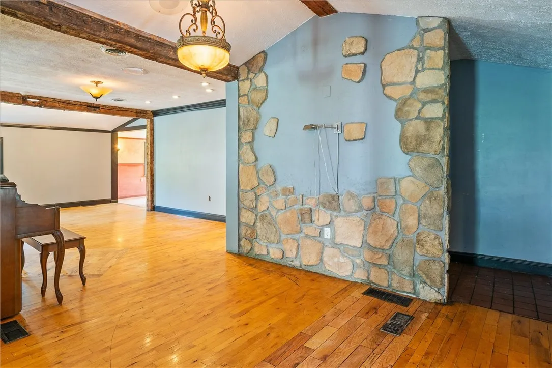 1369 Pittsford Mendon Road, Mendon, New York 14506, Mendon, New York 14506, 2 Bedrooms Bedrooms, 12 Rooms Rooms,4 BathroomsBathrooms,Residential,For Sale,1369 Pittsford Mendon Road, Mendon, New York 14506,R1621071