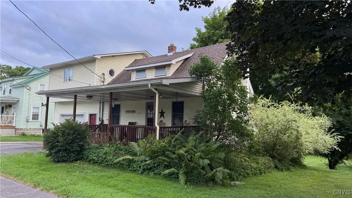 237 East Hamilton Avenue, Sherrill, New York 13461, Sherrill, New York 13461, 4 Bedrooms Bedrooms, 8 Rooms Rooms,2 BathroomsBathrooms,Residential,For Sale,237 East Hamilton Avenue, Sherrill, New York 13461,S1620177