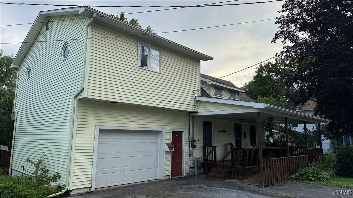 237 East Hamilton Avenue, Sherrill, New York 13461, Sherrill, New York 13461, 4 Bedrooms Bedrooms, 8 Rooms Rooms,2 BathroomsBathrooms,Residential,For Sale,237 East Hamilton Avenue, Sherrill, New York 13461,S1620177