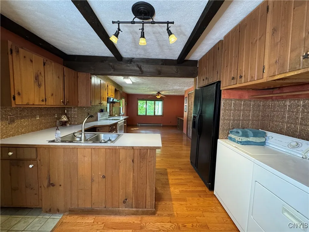 237 East Hamilton Avenue, Sherrill, New York 13461, Sherrill, New York 13461, 4 Bedrooms Bedrooms, 8 Rooms Rooms,2 BathroomsBathrooms,Residential,For Sale,237 East Hamilton Avenue, Sherrill, New York 13461,S1620177