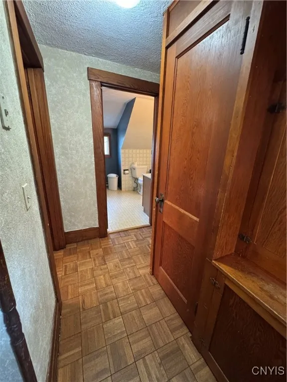 237 East Hamilton Avenue, Sherrill, New York 13461, Sherrill, New York 13461, 4 Bedrooms Bedrooms, 8 Rooms Rooms,2 BathroomsBathrooms,Residential,For Sale,237 East Hamilton Avenue, Sherrill, New York 13461,S1620177