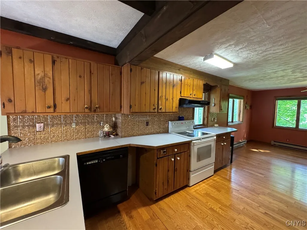 237 East Hamilton Avenue, Sherrill, New York 13461, Sherrill, New York 13461, 4 Bedrooms Bedrooms, 8 Rooms Rooms,2 BathroomsBathrooms,Residential,For Sale,237 East Hamilton Avenue, Sherrill, New York 13461,S1620177