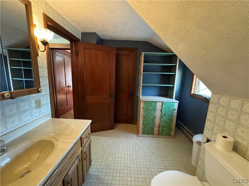 237 East Hamilton Avenue, Sherrill, New York 13461, Sherrill, New York 13461, 4 Bedrooms Bedrooms, 8 Rooms Rooms,2 BathroomsBathrooms,Residential,For Sale,237 East Hamilton Avenue, Sherrill, New York 13461,S1620177