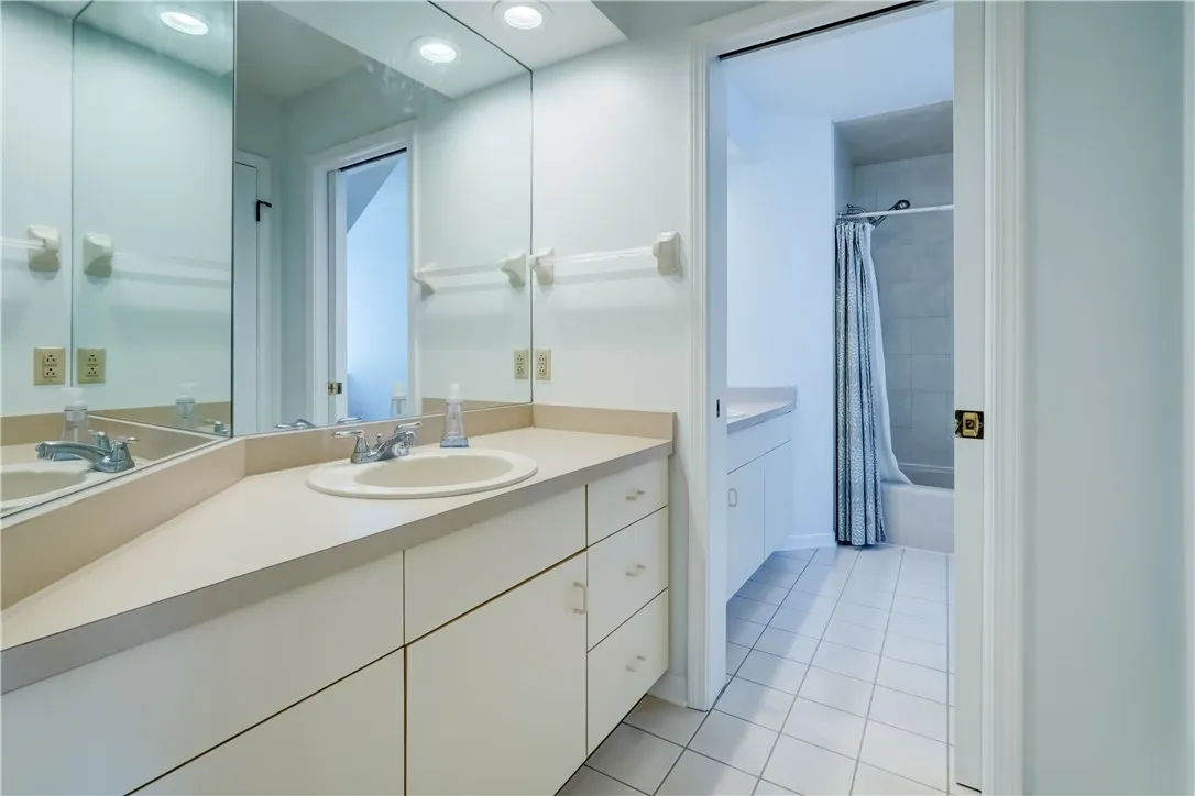 10 Muirfield Court, Pittsford, New York 14534, Pittsford, New York 14534, 4 Bedrooms Bedrooms, 9 Rooms Rooms,3 BathroomsBathrooms,Residential,For Sale,10 Muirfield Court, Pittsford, New York 14534,R1619102