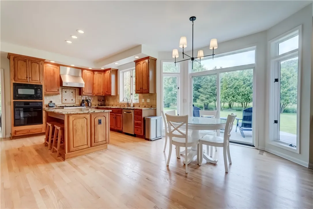 10 Muirfield Court, Pittsford, New York 14534, Pittsford, New York 14534, 4 Bedrooms Bedrooms, 9 Rooms Rooms,3 BathroomsBathrooms,Residential,For Sale,10 Muirfield Court, Pittsford, New York 14534,R1619102
