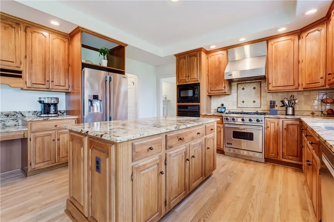 10 Muirfield Court, Pittsford, New York 14534, Pittsford, New York 14534, 4 Bedrooms Bedrooms, 9 Rooms Rooms,3 BathroomsBathrooms,Residential,For Sale,10 Muirfield Court, Pittsford, New York 14534,R1619102