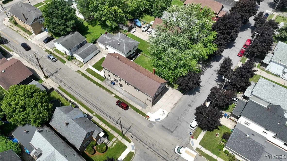 88 Schiller Street, Buffalo, New York 14206, Buffalo, New York 14206, 7 Bedrooms Bedrooms, ,3 BathroomsBathrooms,Residential,For Sale,88 Schiller Street, Buffalo, New York 14206,B1620647