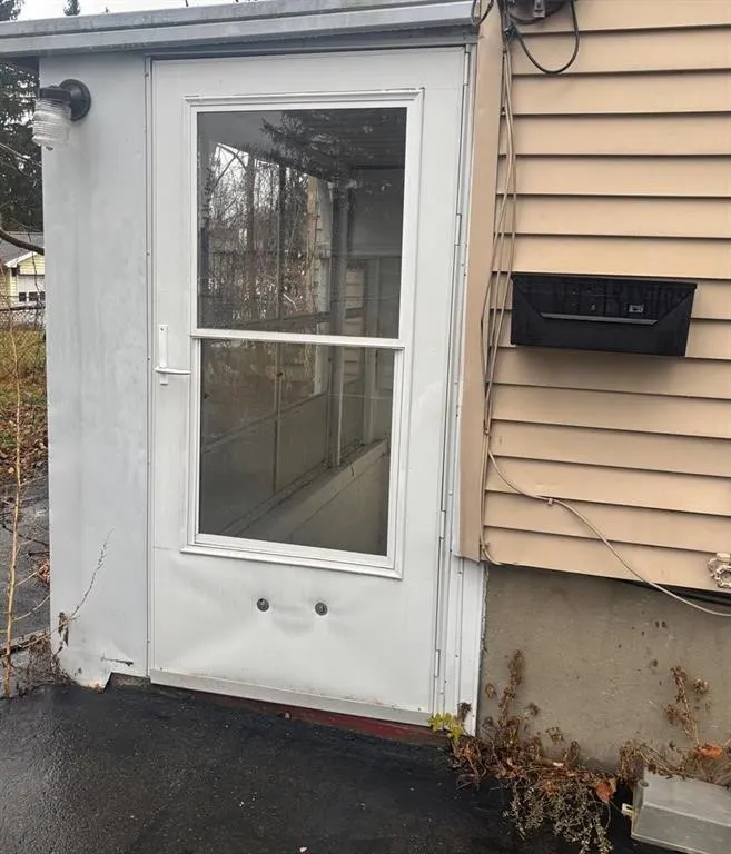 216 1/2 First Street, Horseheads, New York 14845, Horseheads, New York 14845, 1 Bedroom Bedrooms, 1 Room Rooms,1 BathroomBathrooms,Residential Lease,For Rent,216 1/2 First Street, Horseheads, New York 14845,R1621077