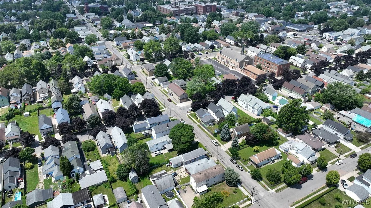 92 Schiller Street, Buffalo, New York 14206, Buffalo, New York 14206, 3 Bedrooms Bedrooms, 9 Rooms Rooms,1 BathroomBathrooms,Residential,For Sale,92 Schiller Street, Buffalo, New York 14206,B1620651