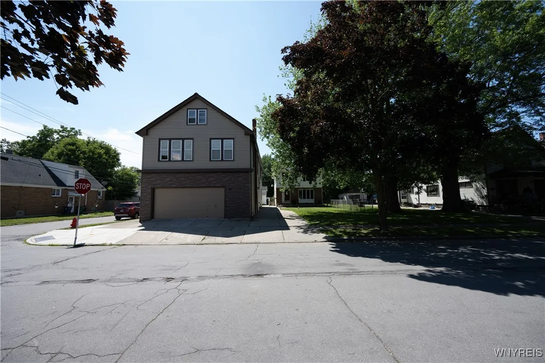 88 &92 SCHILLER STREET