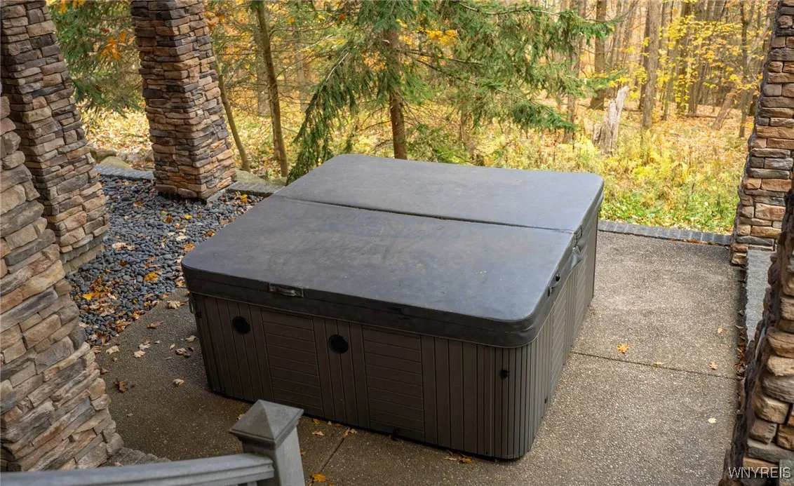 1 Moranda Lane, Mansfield, New York 14731, Mansfield, New York 14731, 4 Bedrooms Bedrooms, 9 Rooms Rooms,3 BathroomsBathrooms,Residential,For Sale,1 Moranda Lane, Mansfield, New York 14731,0,B1621078