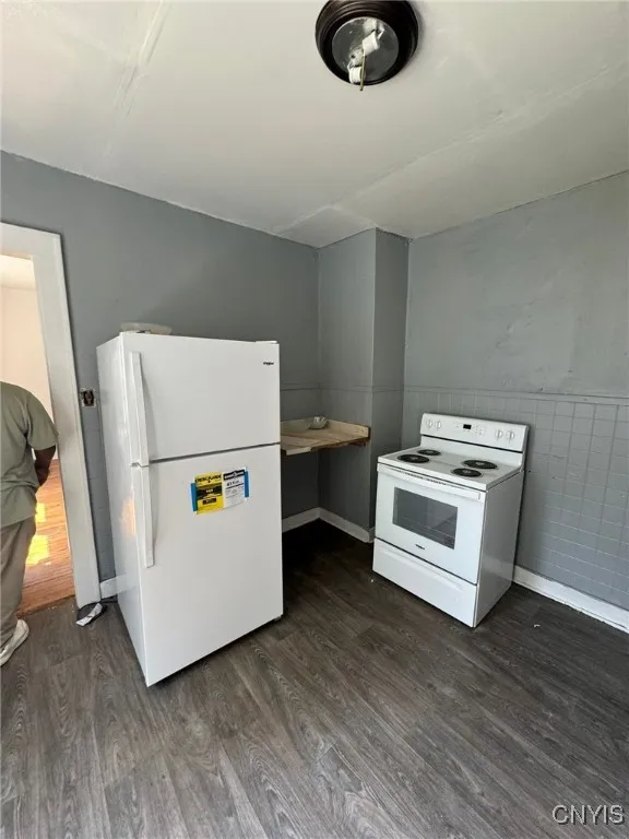 152 Fage Avenue 54, Syracuse, New York 13205, Syracuse, New York 13205, 6 Bedrooms Bedrooms, ,2 BathroomsBathrooms,Residential,For Sale,152 Fage Avenue 54, Syracuse, New York 13205,S1621080