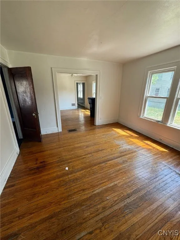 152 Fage Avenue 54, Syracuse, New York 13205, Syracuse, New York 13205, 6 Bedrooms Bedrooms, ,2 BathroomsBathrooms,Residential,For Sale,152 Fage Avenue 54, Syracuse, New York 13205,S1621080