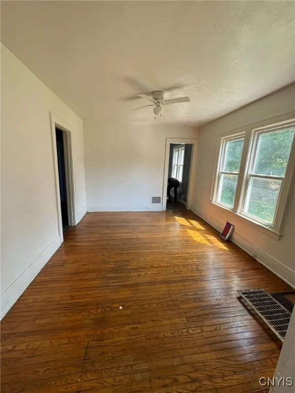 152 Fage Avenue 54, Syracuse, New York 13205, Syracuse, New York 13205, 6 Bedrooms Bedrooms, ,2 BathroomsBathrooms,Residential,For Sale,152 Fage Avenue 54, Syracuse, New York 13205,S1621080