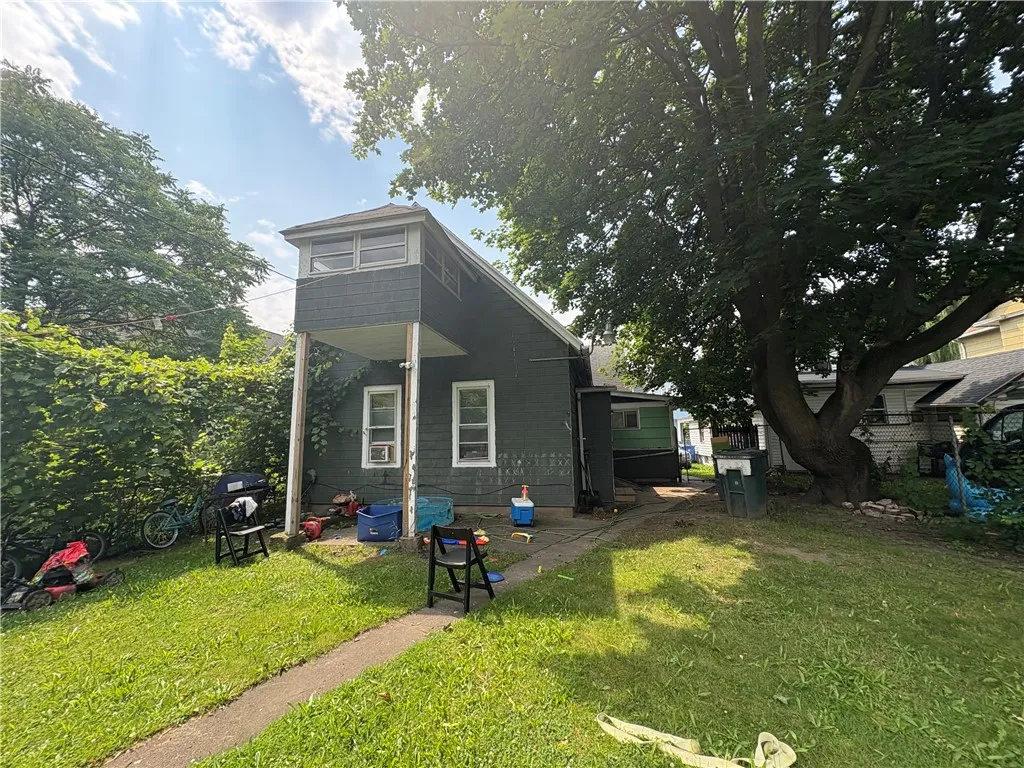 74 Avenue D Avenue, Rochester, New York 14621, Rochester, New York 14621, 3 Bedrooms Bedrooms, ,3 BathroomsBathrooms,Residential,For Sale,74 Avenue D Avenue, Rochester, New York 14621,R1621067