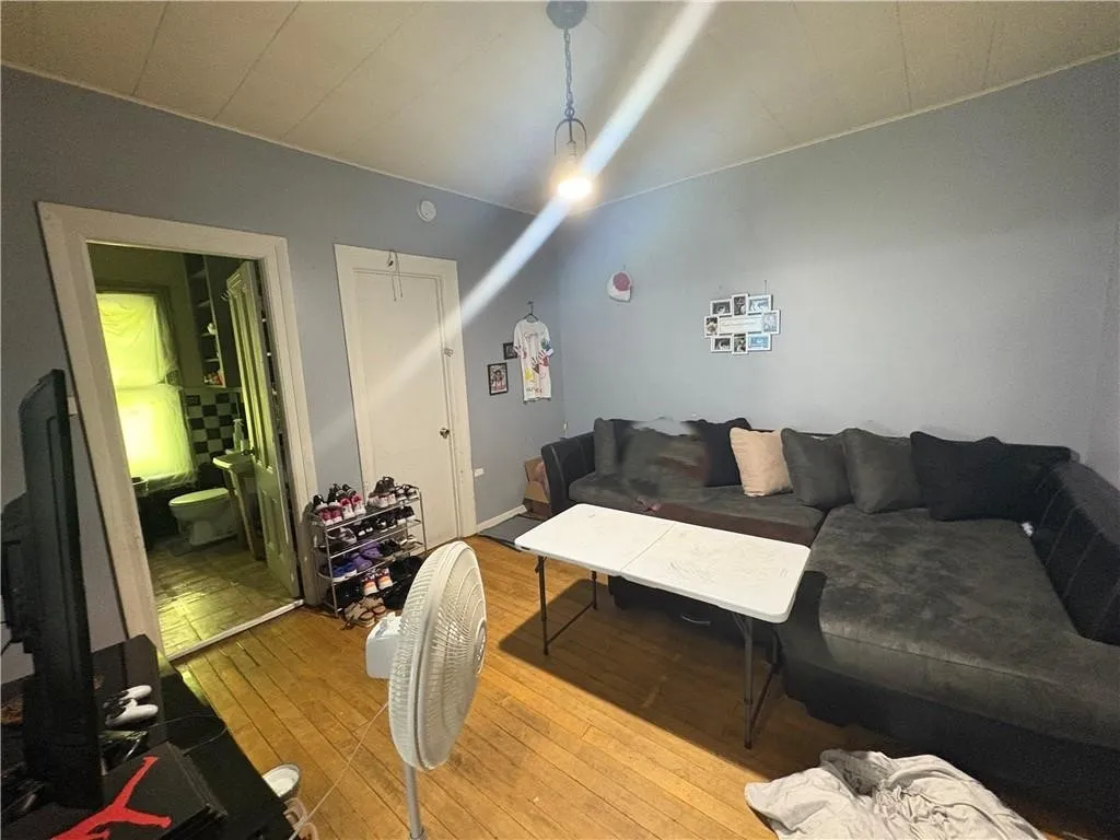 74 Avenue D Avenue, Rochester, New York 14621, Rochester, New York 14621, 3 Bedrooms Bedrooms, ,3 BathroomsBathrooms,Residential,For Sale,74 Avenue D Avenue, Rochester, New York 14621,R1621067