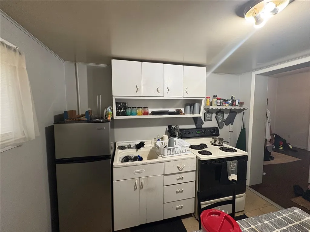 74 Avenue D Avenue, Rochester, New York 14621, Rochester, New York 14621, 3 Bedrooms Bedrooms, ,3 BathroomsBathrooms,Residential,For Sale,74 Avenue D Avenue, Rochester, New York 14621,R1621067