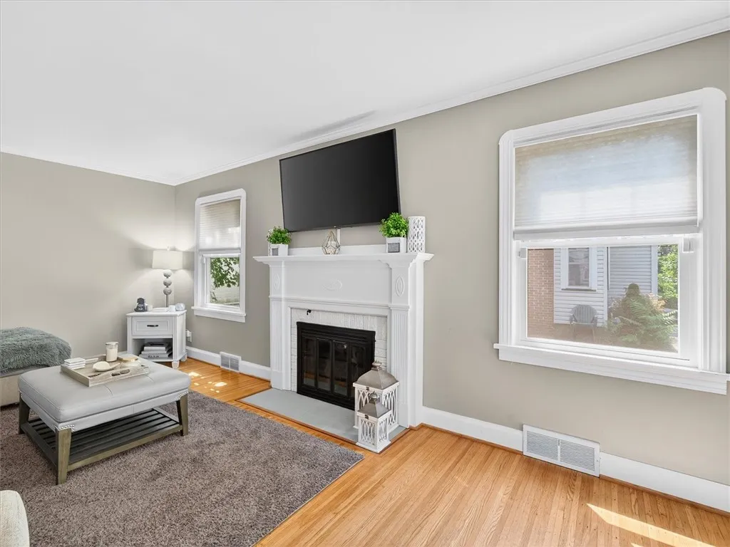 245 Worthington Road, Irondequoit, New York 14622, Irondequoit, New York 14622, 3 Bedrooms Bedrooms, 6 Rooms Rooms,1 BathroomBathrooms,Residential,For Sale,245 Worthington Road, Irondequoit, New York 14622,R1620646