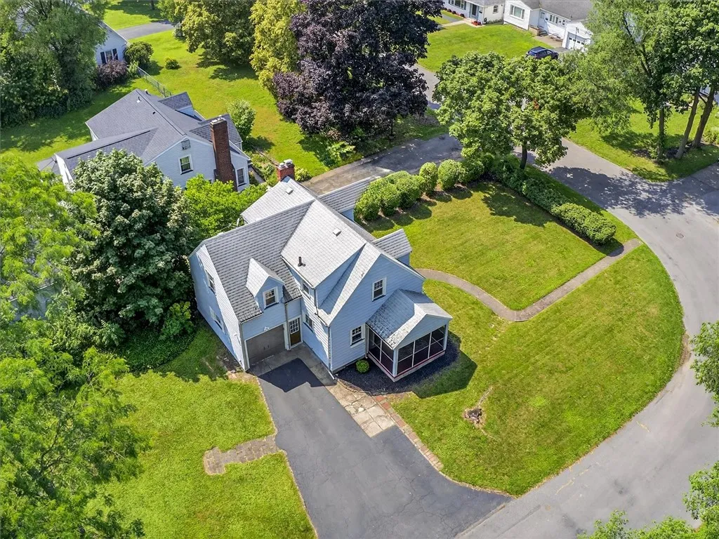 245 Worthington Road, Irondequoit, New York 14622, Irondequoit, New York 14622, 3 Bedrooms Bedrooms, 6 Rooms Rooms,1 BathroomBathrooms,Residential,For Sale,245 Worthington Road, Irondequoit, New York 14622,R1620646