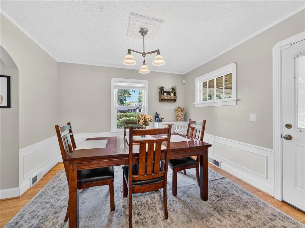 245 Worthington Road, Irondequoit, New York 14622, Irondequoit, New York 14622, 3 Bedrooms Bedrooms, 6 Rooms Rooms,1 BathroomBathrooms,Residential,For Sale,245 Worthington Road, Irondequoit, New York 14622,R1620646