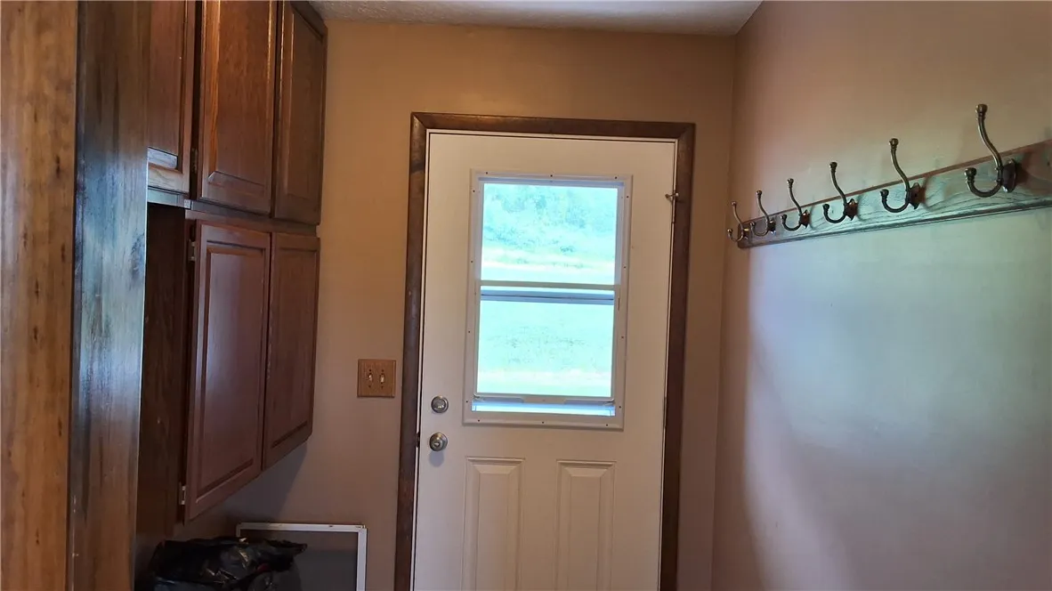 Mud Room.Side Entry
