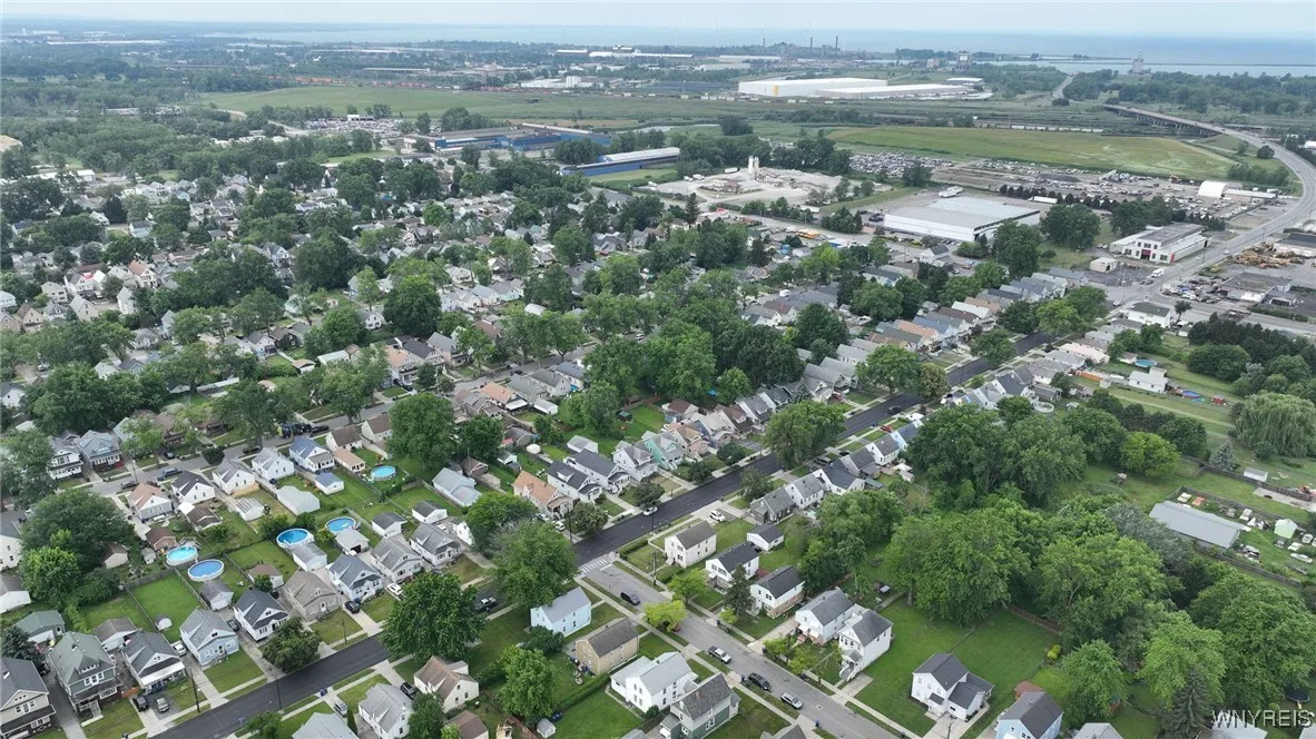 827 Tifft Street, Buffalo, New York 14220, Buffalo, New York 14220, 3 Bedrooms Bedrooms, 8 Rooms Rooms,1 BathroomBathrooms,Residential,For Sale,827 Tifft Street, Buffalo, New York 14220,B1620744