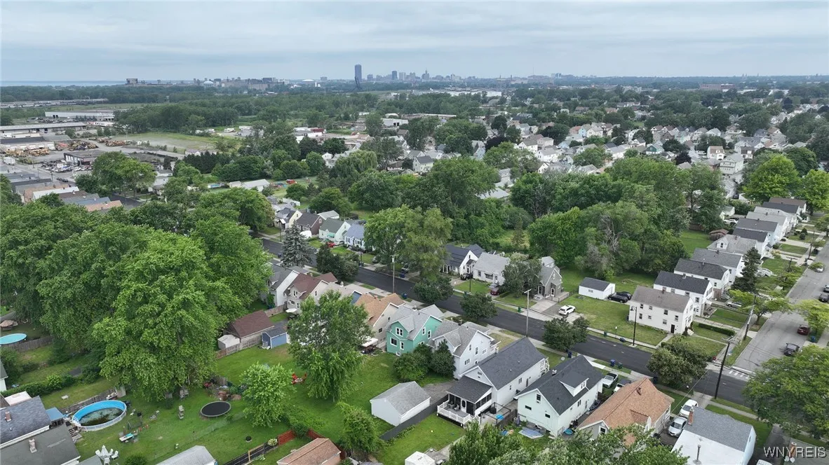 827 Tifft Street, Buffalo, New York 14220, Buffalo, New York 14220, 3 Bedrooms Bedrooms, 8 Rooms Rooms,1 BathroomBathrooms,Residential,For Sale,827 Tifft Street, Buffalo, New York 14220,B1620744