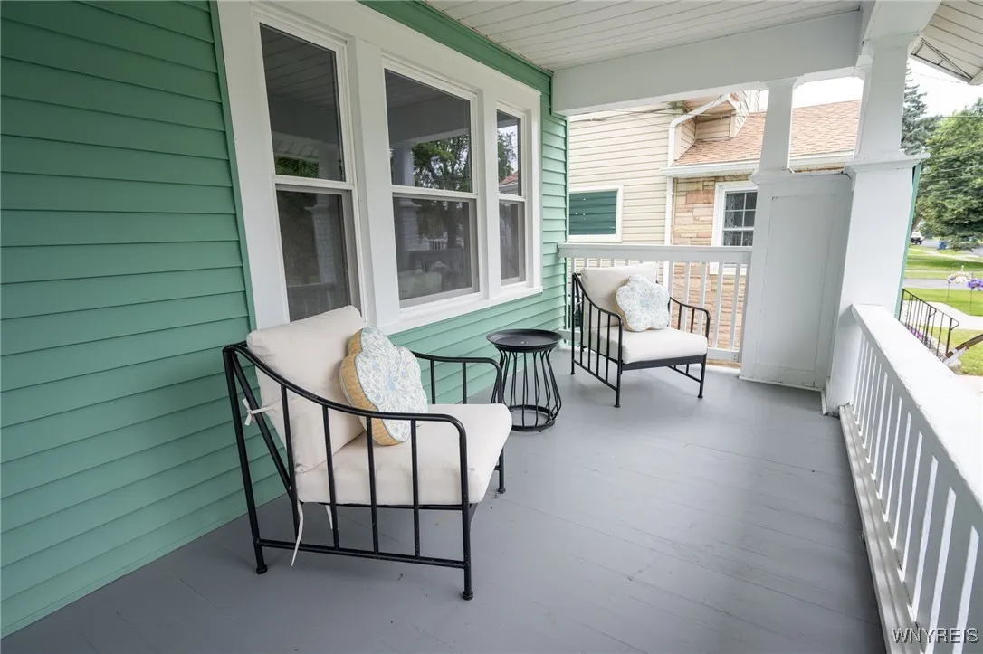 827 Tifft Street, Buffalo, New York 14220, Buffalo, New York 14220, 3 Bedrooms Bedrooms, 8 Rooms Rooms,1 BathroomBathrooms,Residential,For Sale,827 Tifft Street, Buffalo, New York 14220,B1620744