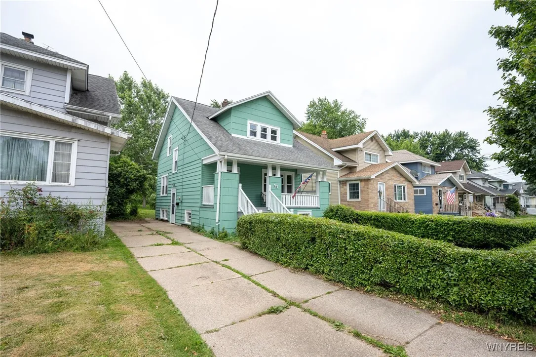 827 Tifft Street, Buffalo, New York 14220, Buffalo, New York 14220, 3 Bedrooms Bedrooms, 8 Rooms Rooms,1 BathroomBathrooms,Residential,For Sale,827 Tifft Street, Buffalo, New York 14220,B1620744