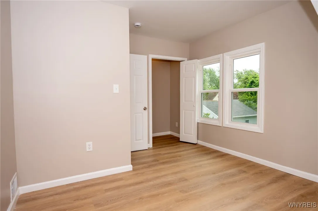 827 Tifft Street, Buffalo, New York 14220, Buffalo, New York 14220, 3 Bedrooms Bedrooms, 8 Rooms Rooms,1 BathroomBathrooms,Residential,For Sale,827 Tifft Street, Buffalo, New York 14220,B1620744