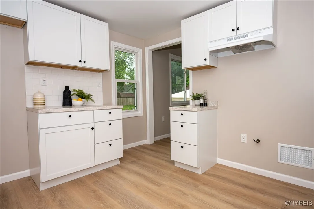 827 Tifft Street, Buffalo, New York 14220, Buffalo, New York 14220, 3 Bedrooms Bedrooms, 8 Rooms Rooms,1 BathroomBathrooms,Residential,For Sale,827 Tifft Street, Buffalo, New York 14220,B1620744