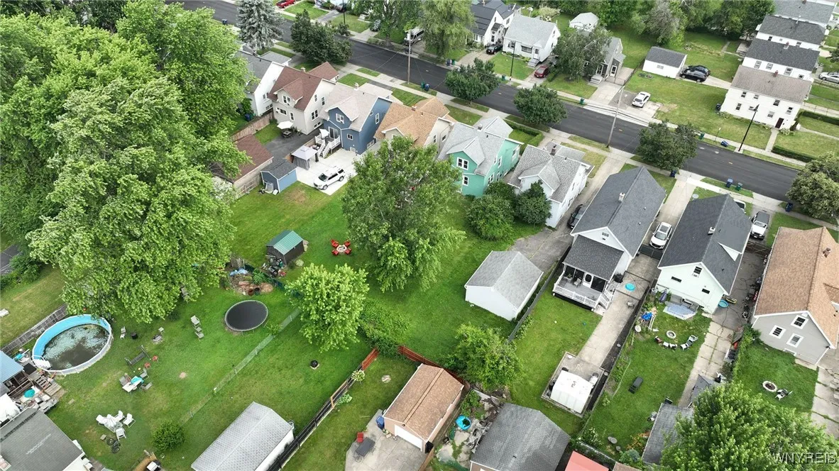827 Tifft Street, Buffalo, New York 14220, Buffalo, New York 14220, 3 Bedrooms Bedrooms, 8 Rooms Rooms,1 BathroomBathrooms,Residential,For Sale,827 Tifft Street, Buffalo, New York 14220,B1620744