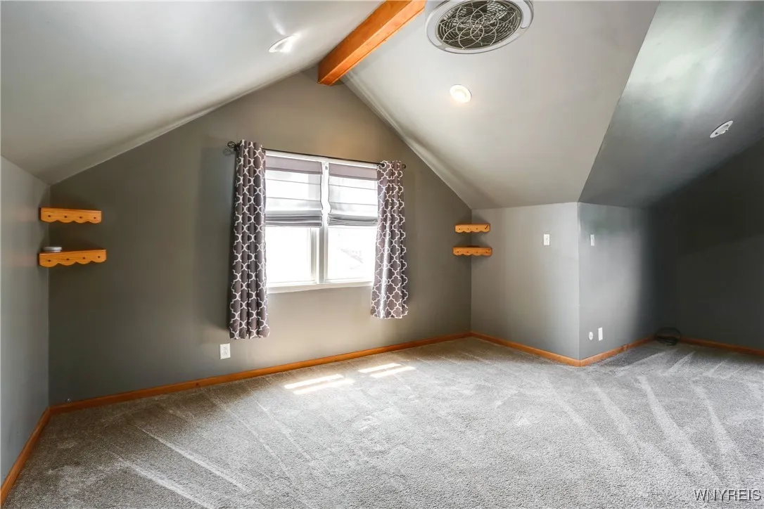 5031 Chapman Parkway, Hamburg, New York 14075, Hamburg, New York 14075, 3 Bedrooms Bedrooms, 7 Rooms Rooms,2 BathroomsBathrooms,Residential,Closed,5031 Chapman Parkway, Hamburg, New York 14075,0,B1620038